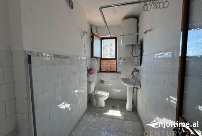 Shtepi ne shitje 2+1 ne Tirane - 99,000 Euro