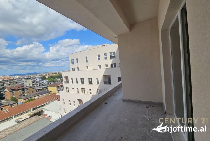 Shtepi ne shitje Apartament ne Tirane, 2+1, Mobilimi Bosh, pa mobiluar, Pagesa 165,000  Euro.
