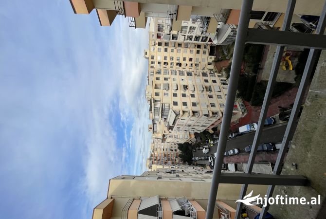 Shtepi ne shitje Apartament ne Tirane, 2+1, Mobilimi Pjeserisht e mobiluar, Pagesa 125,000  Euro.