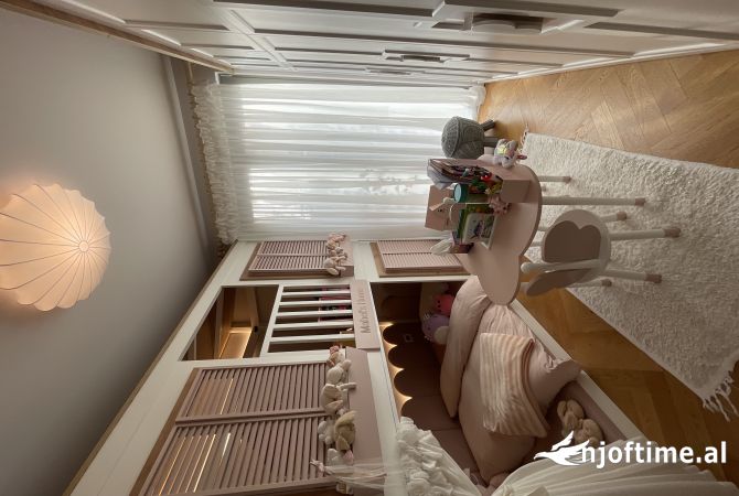 Shtepi ne shitje Apartament ne Tirane, 2+1, Mobilimi E mobiluar, Pagesa 530,000  Euro.