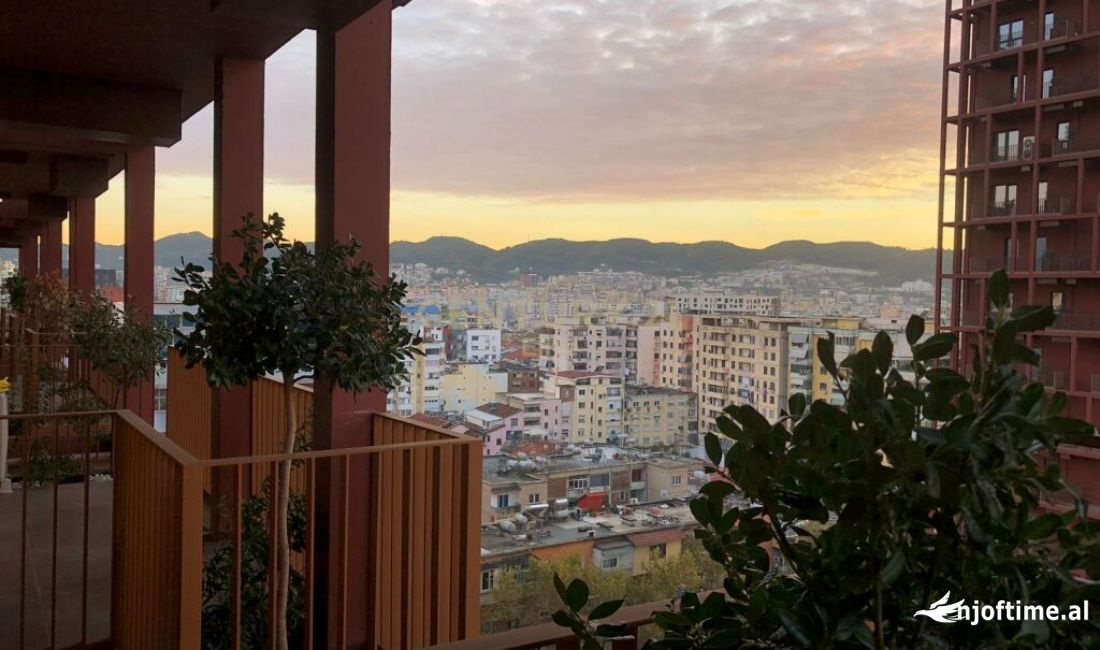 Shtepi ne shitje Apartament ne Tirane, 2+1, Mobilimi E mobiluar, Pagesa 330,000  Euro.