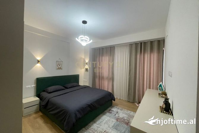 Shtepi ne shitje Apartament ne Tirane, 2+1, Mobilimi E mobiluar, Pagesa 330,000  Euro.