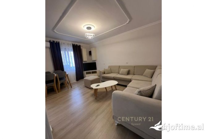 Shtepi ne shitje 1+1 ne Tirane - 90,000 Euro