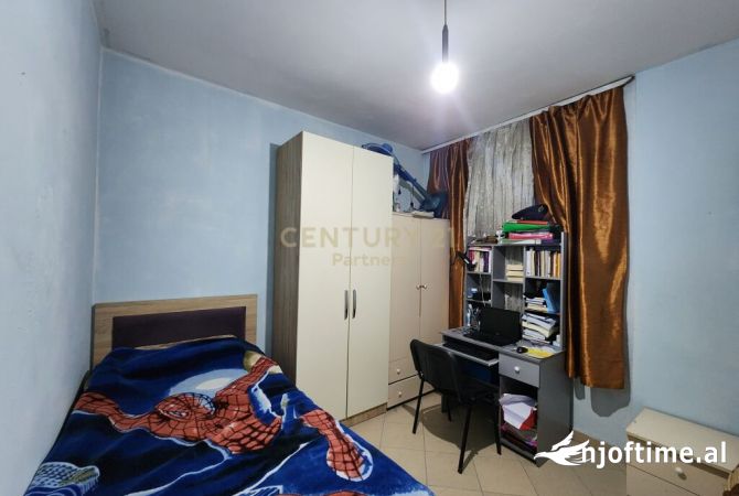 Shtepi ne shitje Apartament ne Tirane, 1+1, Mobilimi E mobiluar, Pagesa 110,000  Euro.