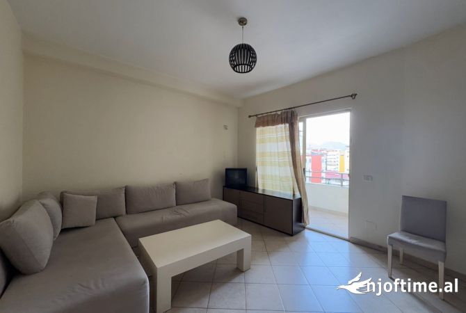 Shtepi ne shitje Apartament ne Tirane, Garsoniere, Mobilimi E mobiluar, Pagesa 60,900  Euro.
