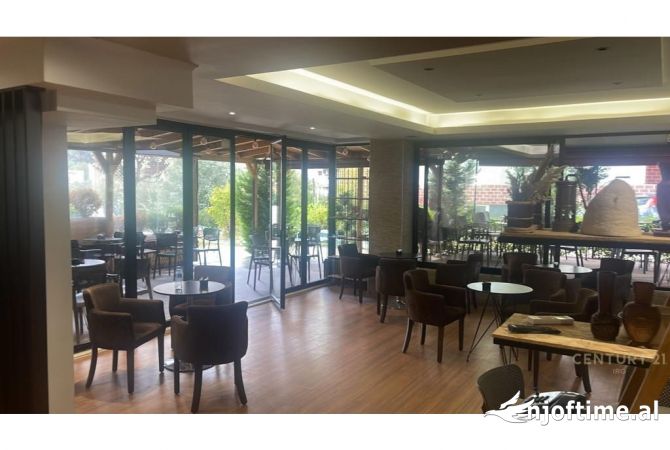 Ambient Komercial+ Parkim tek Ali Demi