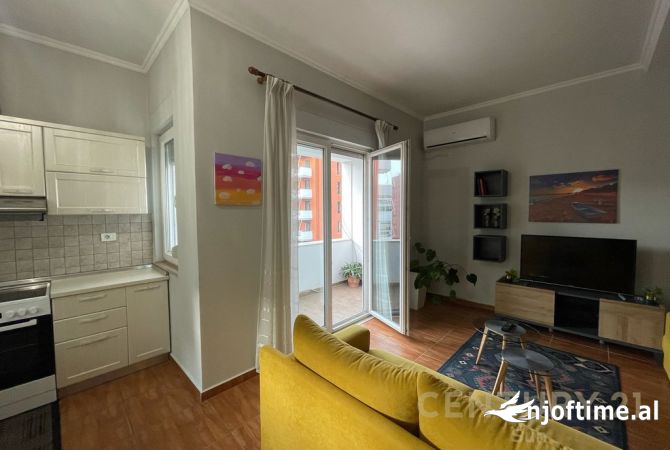 Shtepi me qera 2+1 ne Tirane - 800 Euro