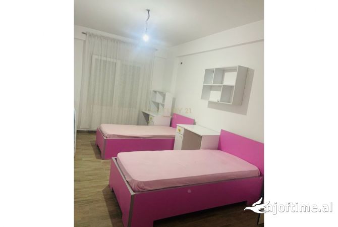 Shtepi me qera Apartament ne Tirane, 2+1, Mobilimi E mobiluar, Pagesa 600  Euro.