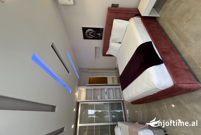 Shtepi me qera 4+1 ne Tirane - 1,500 Euro