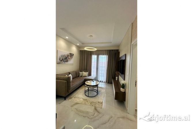 Jepet me Qera Apartamet 2+1+2 ne Residencen "Garden Building"