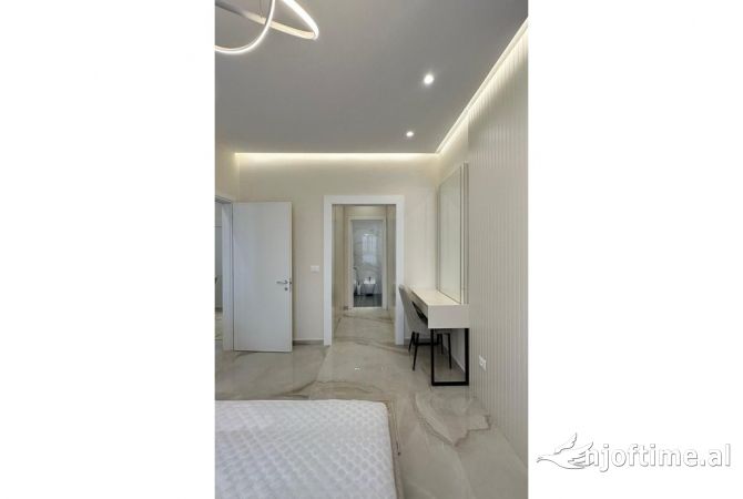 Shtepi me qera 2+1 ne Tirane - 1,200 Euro