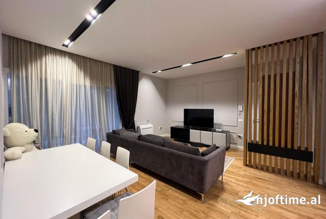 Shtepi me qera Apartament ne Tirane, 1+1, Mobilimi E mobiluar, Pagesa 650  Euro.