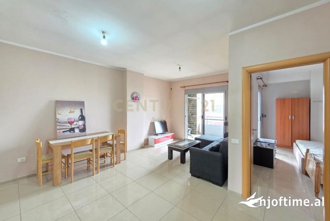 Shtepi ne shitje Apartament ne Tirane, 1+1, Mobilimi Pjeserisht e mobiluar, Pagesa 95,000  Euro.