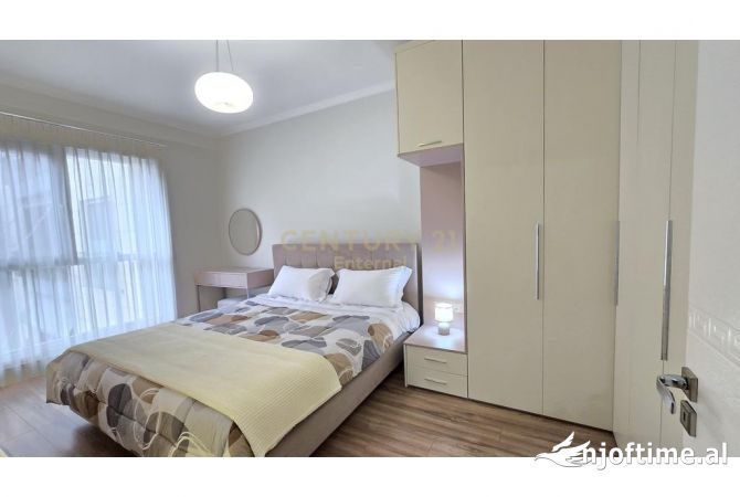 Shtepi ne shitje Apartament ne Tirane, 2+1, Mobilimi E mobiluar, Pagesa 275,000  Euro.