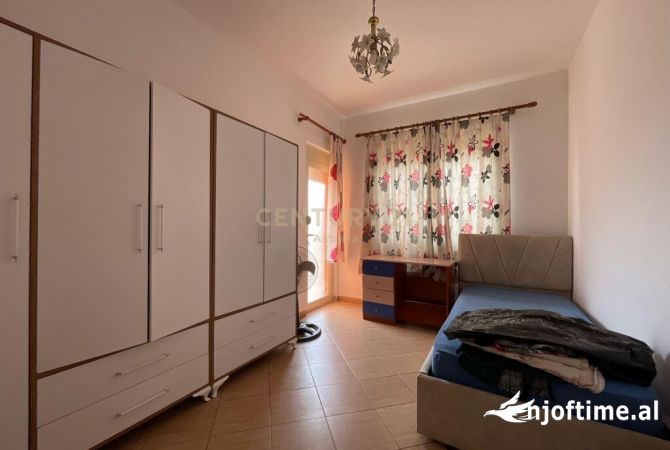 Shtepi ne shitje Shtepi Private ne Tirane, 6+1, Mobilimi E mobiluar, Pagesa 350,000  Euro.