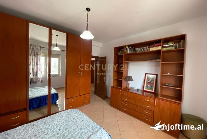 Shtepi ne shitje Shtepi Private ne Tirane, 6+1, Mobilimi E mobiluar, Pagesa 350,000  Euro.