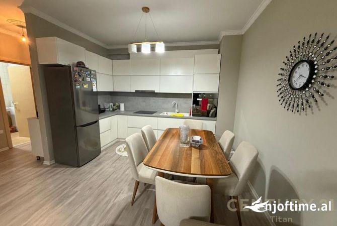 Shtepi ne shitje Apartament ne Tirane, 1+1, Mobilimi E mobiluar, Pagesa 135,000  Euro.