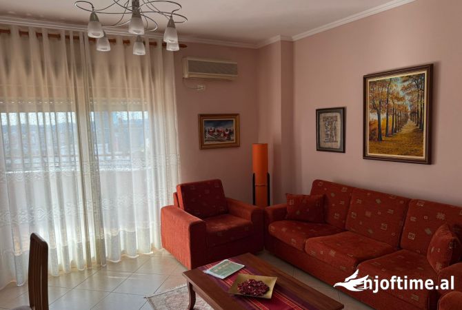 Shtepi me qera 1+1 ne Tirane - 70,000 Leke
