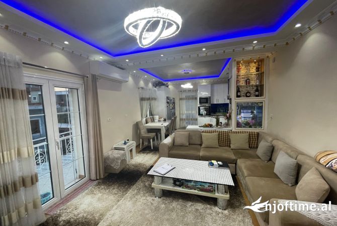 Shtepi ne shitje 5+1 ne Tirane - 320,000 Euro