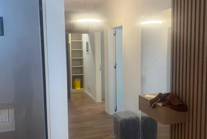 Shtepi me qera 2+1 ne Tirane - 85,000 Leke