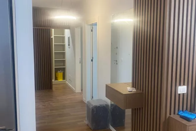 Shtepi me qera 2+1 ne Tirane - 85,000 Leke