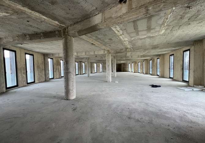 Qera, Godine 4 kate Rruga Rinasit