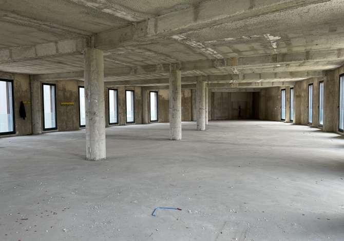 Qera, Godine 4 kate Rruga Rinasit