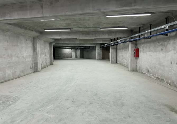 Ambient biznesi me qera 5+1 ne Tirane - 15,000 Euro