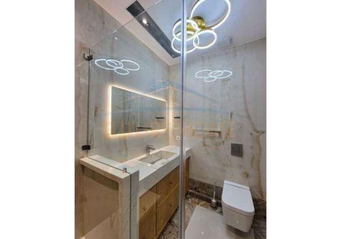 Shtepi ne shitje Penthose(kati i fundit panoramik) ne Tirane, 7+1, Mobilimi E mobiluar, Pagesa 1,600,000  Euro.