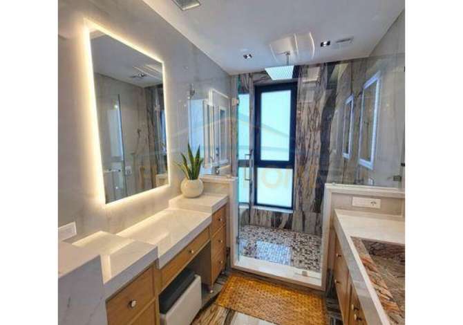 Shtepi ne shitje Penthose(kati i fundit panoramik) ne Tirane, 7+1, Mobilimi E mobiluar, Pagesa 1,600,000  Euro.