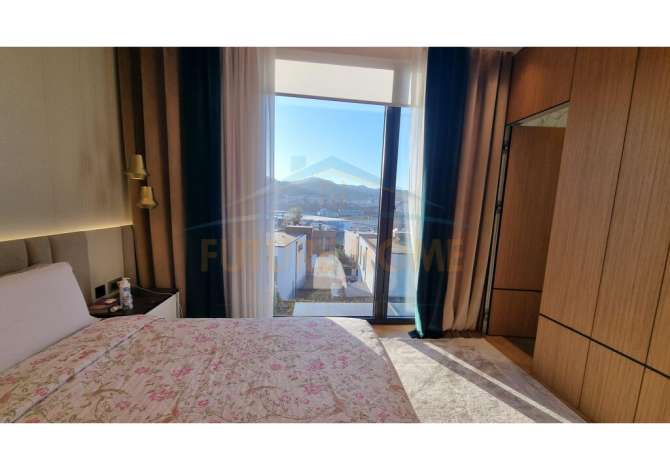 Shtepi ne shitje Vila Luksoze ne Tirane, 4+1, Mobilimi E mobiluar, Pagesa 1,099,900  Euro.