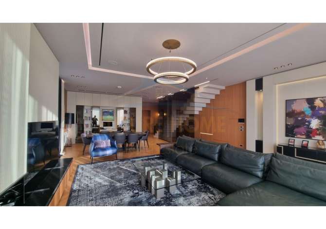 Shtepi ne shitje Vila Luksoze ne Tirane, 4+1, Mobilimi E mobiluar, Pagesa 1,099,900  Euro.