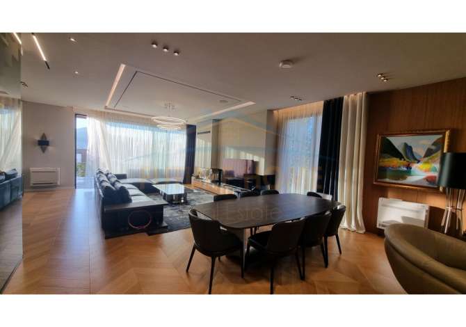 Shtepi ne shitje Vila Luksoze ne Tirane, 4+1, Mobilimi E mobiluar, Pagesa 1,099,900  Euro.