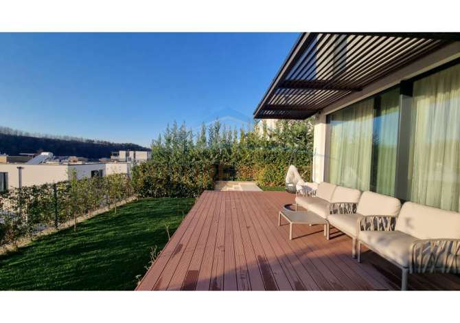 Shtepi ne shitje Vila Luksoze ne Tirane, 4+1, Mobilimi E mobiluar, Pagesa 1,099,900  Euro.