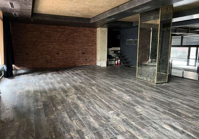 Ambient biznesi me qera 2+1 ne Tirane - 4,000 Euro