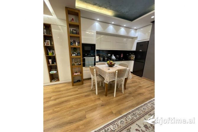 Shtepi ne shitje 2+1 ne Tirane - 199,990 Euro