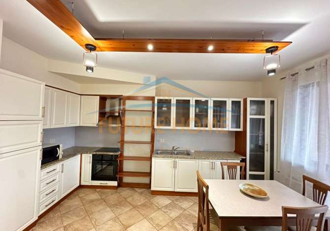 Shtepi me qera 2+1 ne Tirane - 1,250 Euro