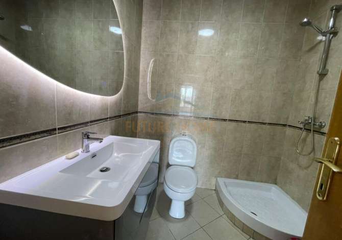 Shtepi me qera 2+1 ne Tirane - 800 Euro