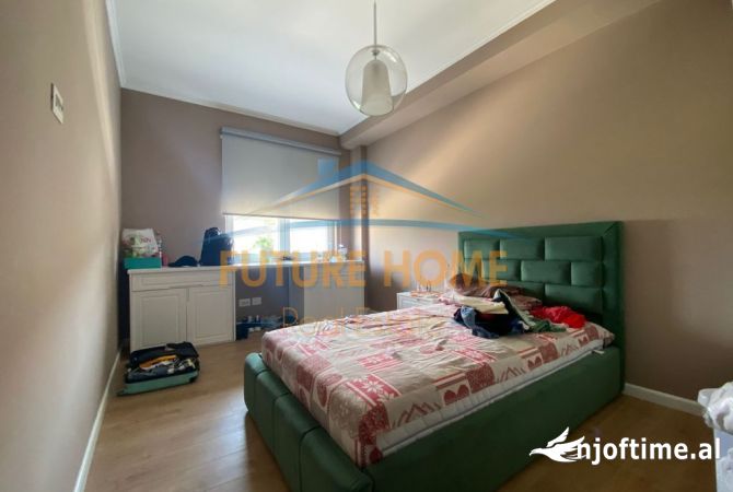 Shtepi ne shitje Apartament ne Tirane, 4+1, Mobilimi E mobiluar, Pagesa 779,900  Euro.
