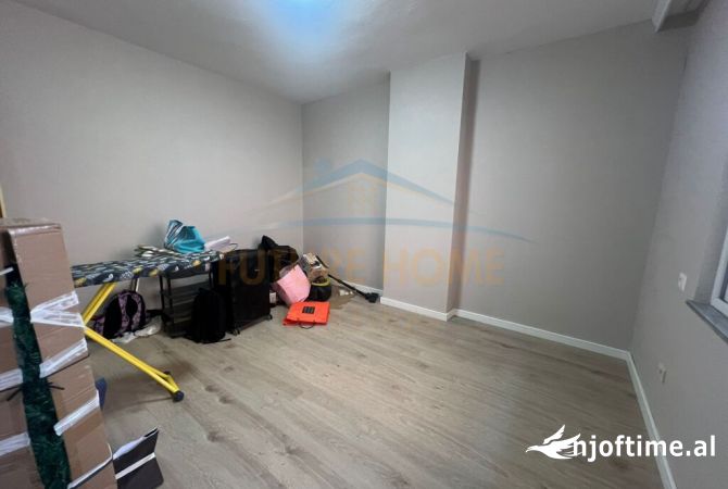 Shtepi ne shitje Apartament ne Tirane, 2+1, Mobilimi E mobiluar, Pagesa 210,000  Euro.