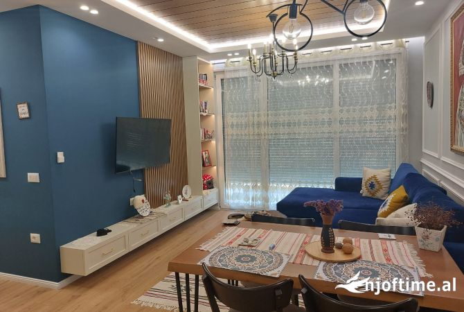 Shtepi me qera 2+1 ne Tirane - 750 Euro