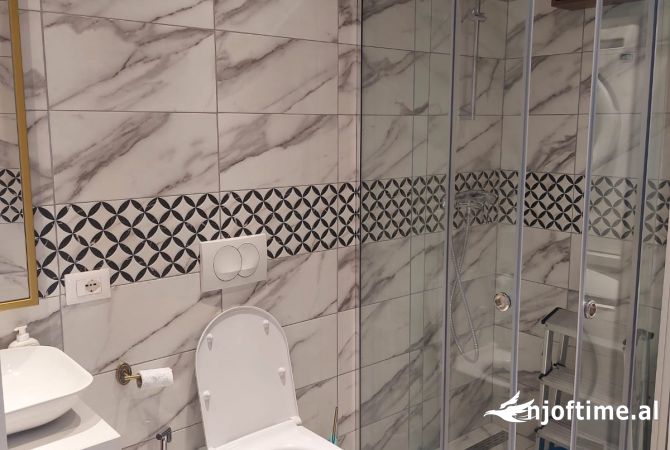 Shtepi me qera 2+1 ne Tirane - 750 Euro