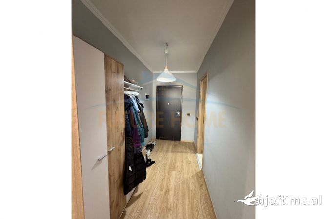 Shtepi ne shitje Apartament ne Tirane, 2+1, Mobilimi E mobiluar, Pagesa 202,990  Euro.