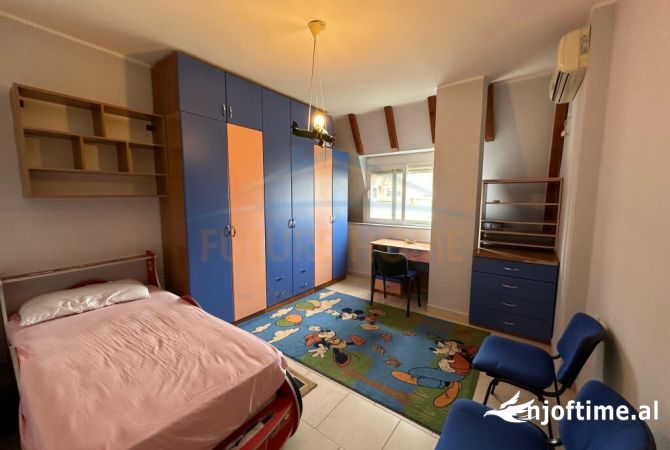 Shtepi me qera Apartament ne Tirane, 2+1, Mobilimi E mobiluar, Pagesa 750  Euro.