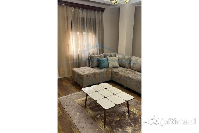 Shtepi me qera 2+1 ne Tirane - 699 Euro