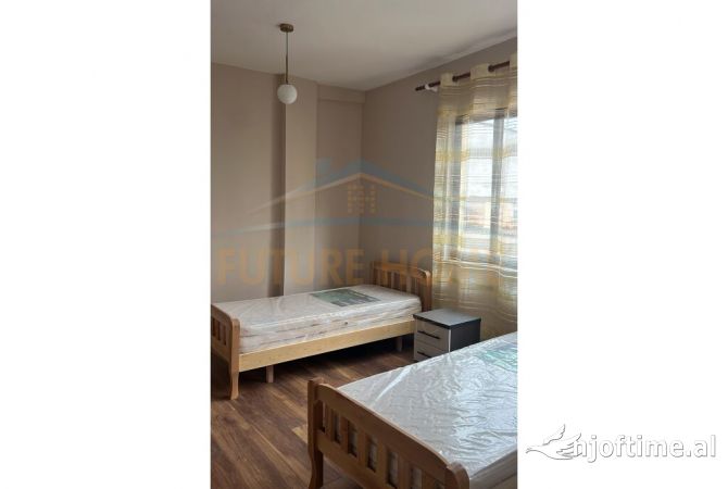 Shtepi me qera Apartament ne Tirane, 2+1, Mobilimi E mobiluar, Pagesa 699  Euro.