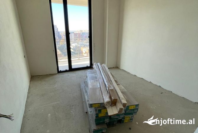 Shtepi ne shitje Apartament ne Tirane, 1+1, Mobilimi Bosh, pa mobiluar, Pagesa 157,288  Euro.