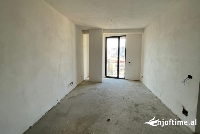 Shtepi ne shitje Apartament ne Tirane, 1+1, Mobilimi Bosh, pa mobiluar, Pagesa 157,288  Euro.