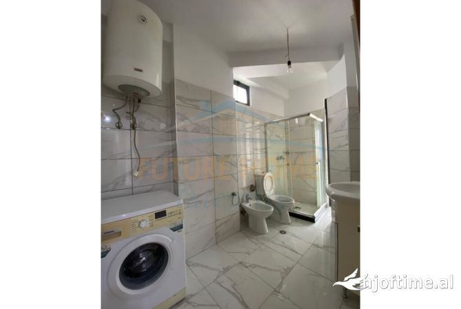 Shtepi ne shitje Apartament ne Tirane, 2+1, Mobilimi Pjeserisht e mobiluar, Pagesa 209,990  Euro.