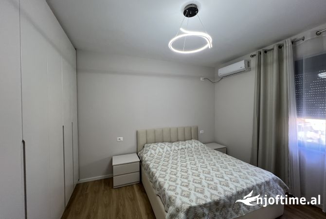 Shtepi ne shitje Apartament ne Tirane, 2+1, Mobilimi E mobiluar, Pagesa 199,900  Euro.